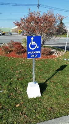 Freestanding aluminium parking sign