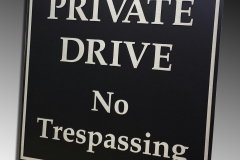 No Trespassing aluminium plaque