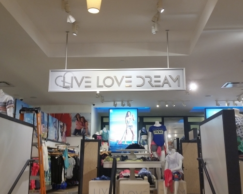 Lobby Sign Live Love Dream